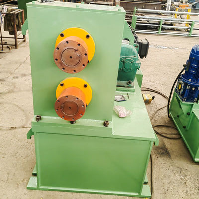 İyi bir fiyat. Otomatik Bobin Kesme Makinesi 600 mm'lik bir dönüştürme çapıyla 1500 mm'lik maksimum bobin genişliği ve 35 ton kapasite ile çevrimiçi