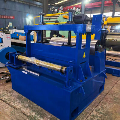 Buon prezzo Taglierina automatica per bobine con svolgitore idraulico ad espansione e capacità di 35 tonnellate con lama in acciaio ad alta velocità in linea